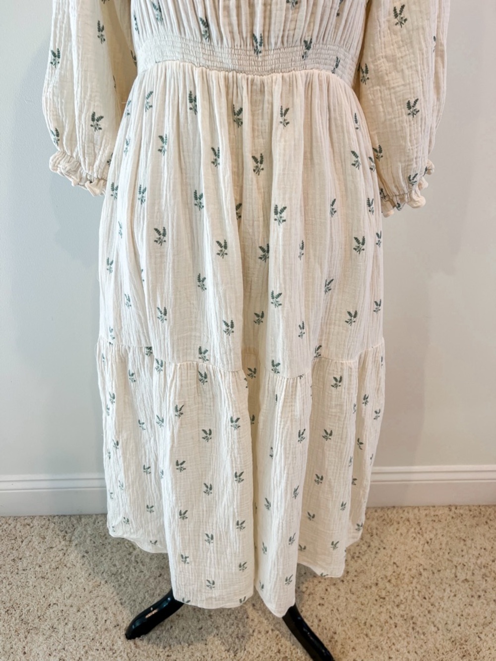 Grade and Gather Cream and Green Floral Smocked Cotton Midi Dress Womens Small - Picture 3 of 13